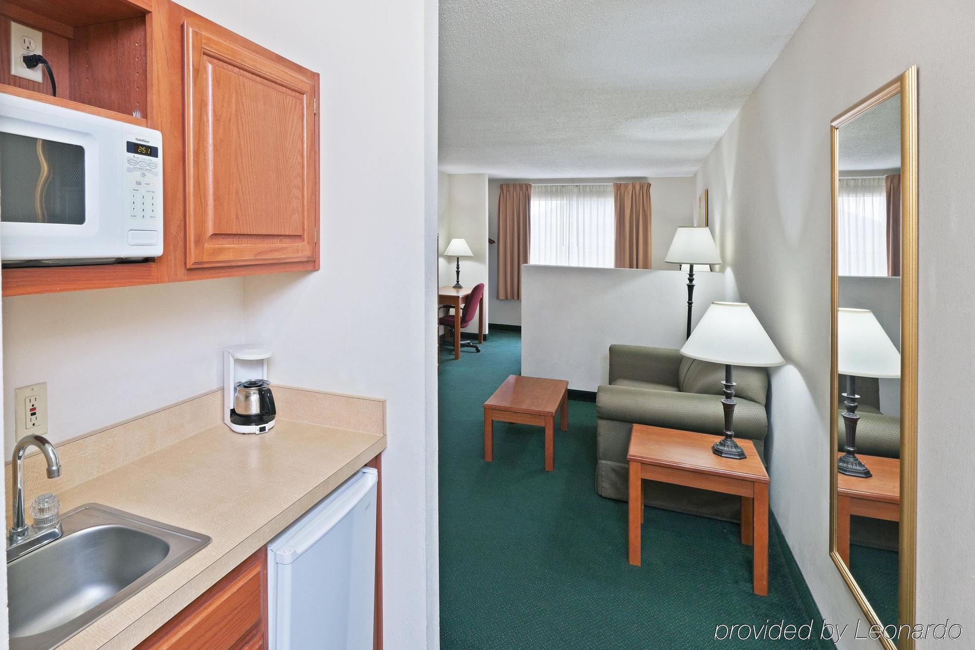 Holiday Inn Express Hotel & Suites Vinita By Ihg Номер фото
