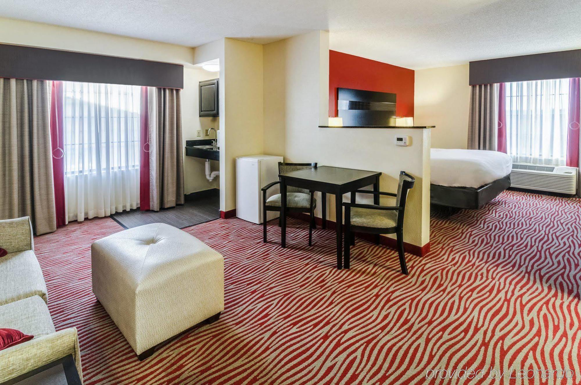 Holiday Inn Express Hotel & Suites Vinita By Ihg Экстерьер фото
