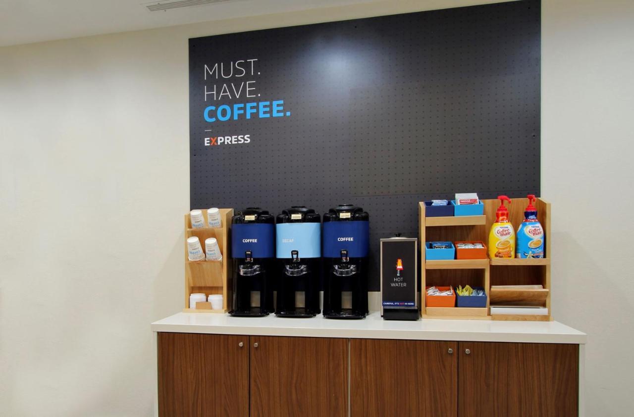 Holiday Inn Express Hotel & Suites Vinita By Ihg Экстерьер фото